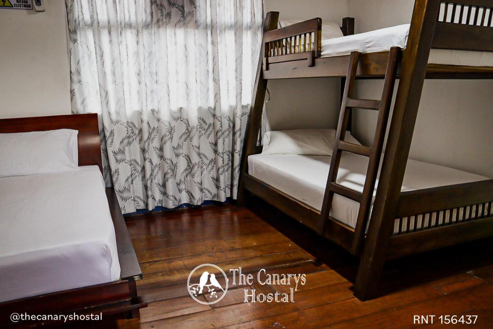 The Canarys Hostal Santa Rosa de Cabal Esterno foto