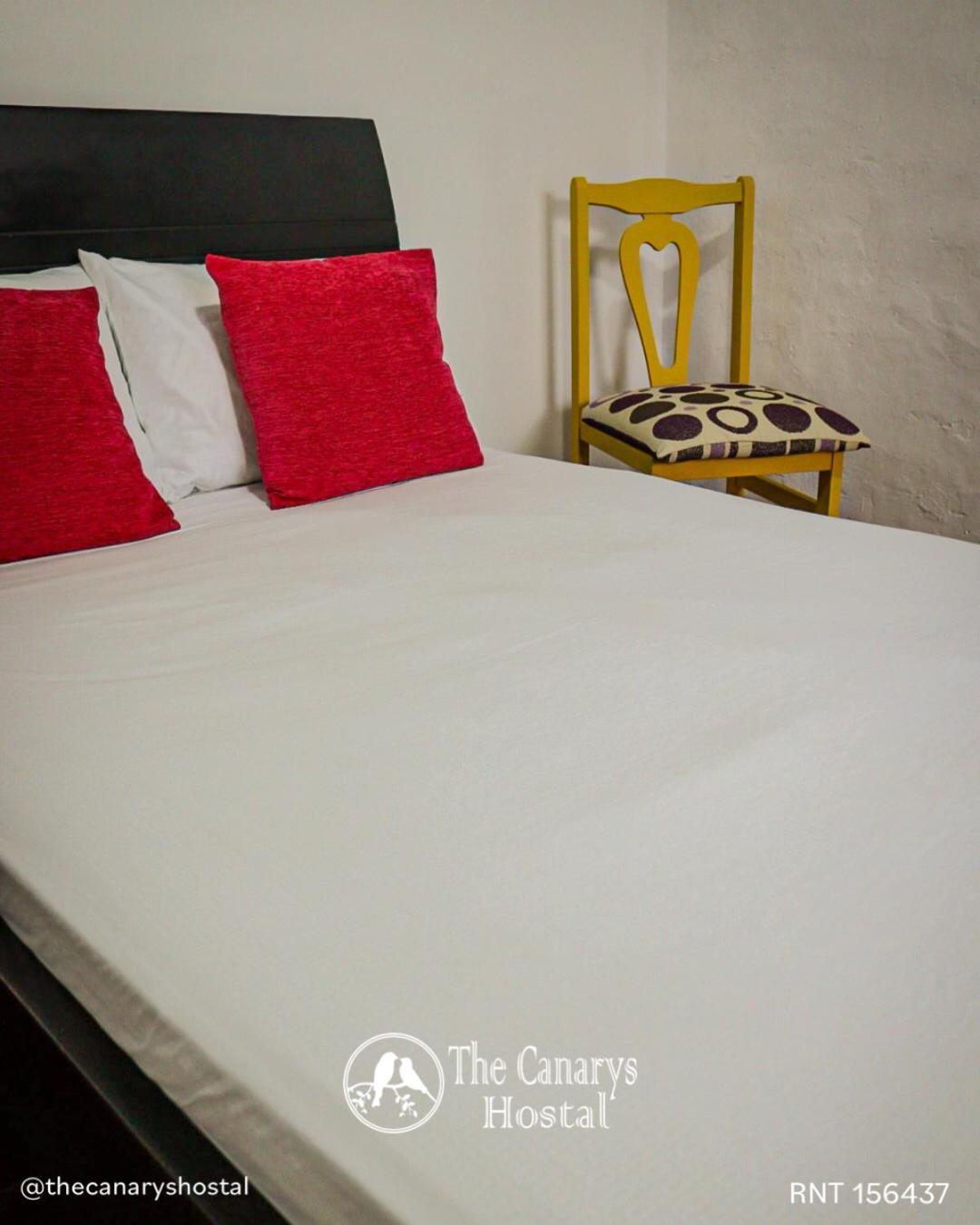 The Canarys Hostal Santa Rosa de Cabal Esterno foto